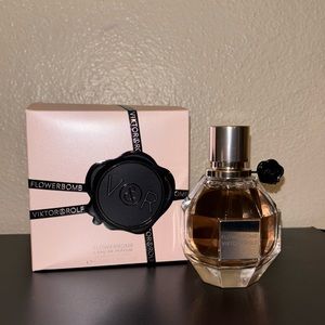 V&R Flowerbomb Perfume